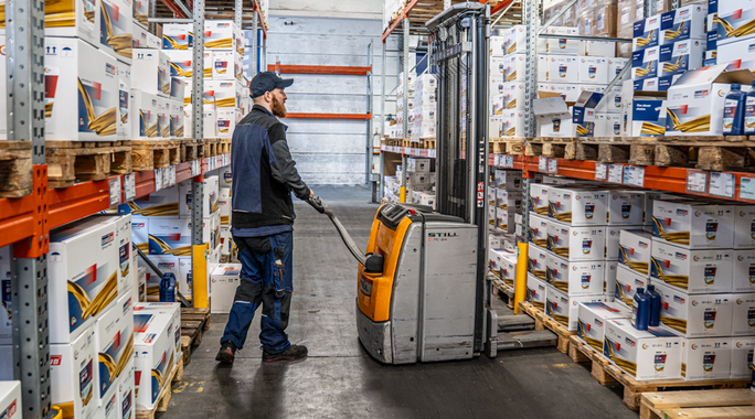 Warehouse logistics specialist (m/f/d)