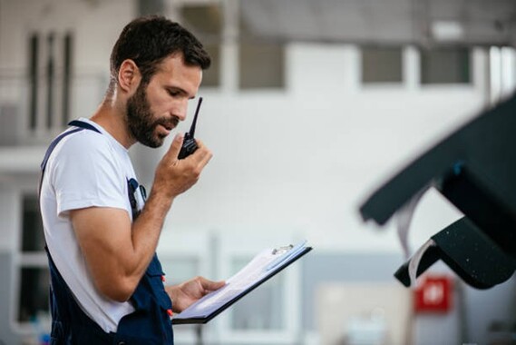 So lagern Sie Motoröl, Frostschutz und Additive richtig