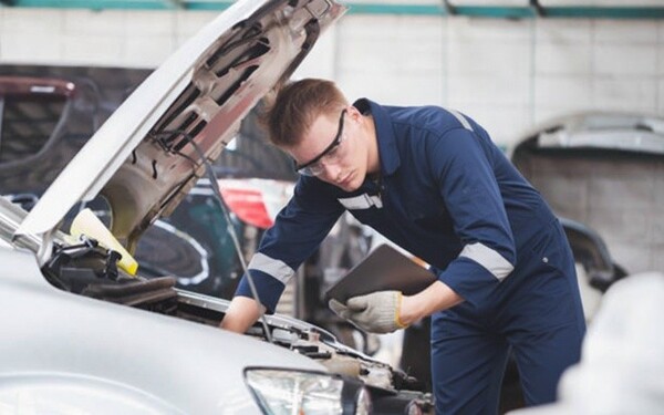 Produktpiraterie und Fälschungen: So erkennen Sie Original Schmierstoffe